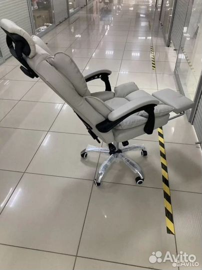 Офисное кресло (геймерское). Кресло для директора
