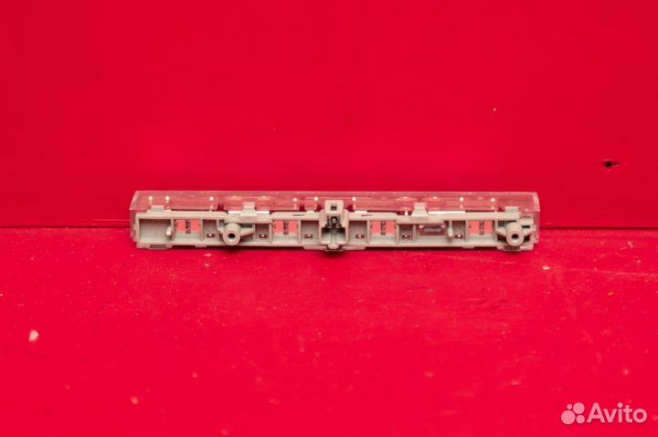 Стоп сигнал задний Toyota Land Cruiser 200 1VD