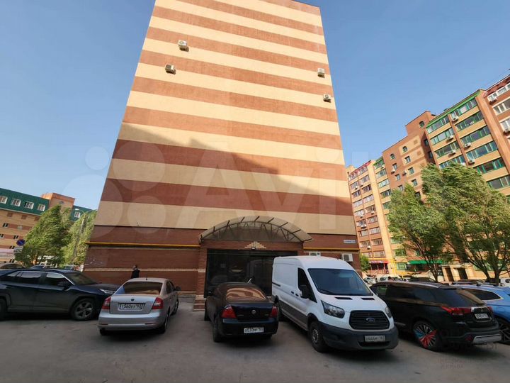 Продам торговое помещение, 235.6 м²