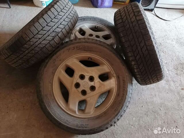 Michelin 4x4 Synchrone 215/70 R16