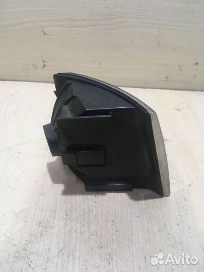 Повторитель поворота левый Фольксваген пассат Б3