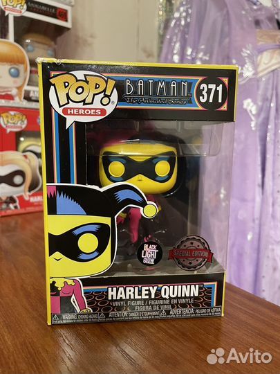 Фигурка Funko Pop 371 Harley Quinn Black Light
