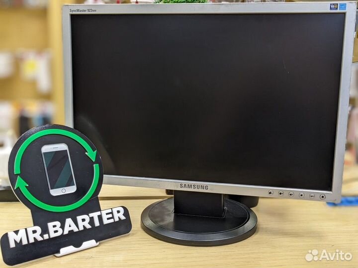 Монитор Samsung 923NW 19