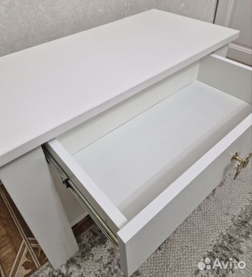 Журнальный столик