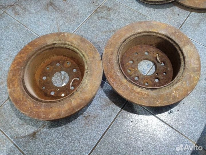 Диск тормозной не вентилируемый задний левыйправый