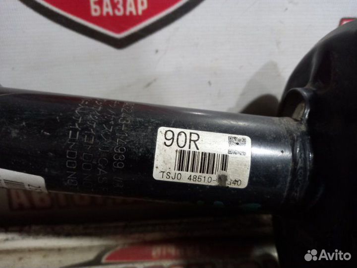 Стойка передняя правая Toyota Aqua NHP10 1nzfxe