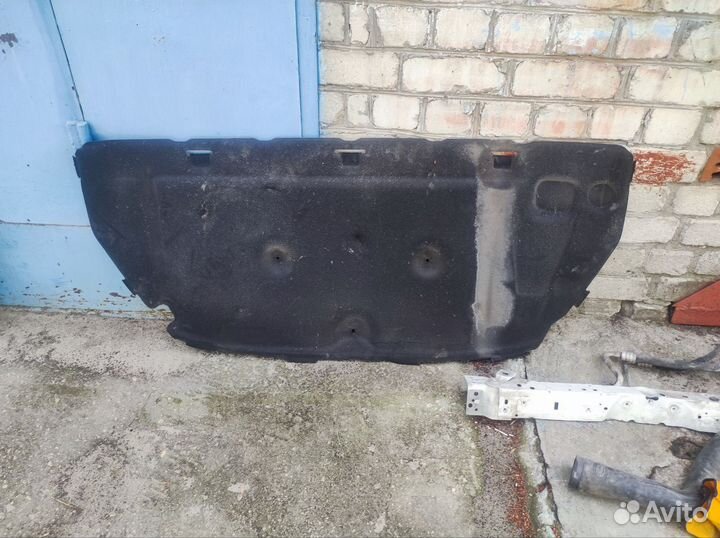 Шумоизоляция капота от Opel Insignia 2013 13308394