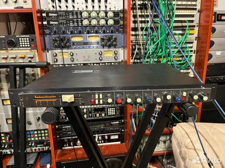 Tesla микрофонный предусилитель эквалайзер