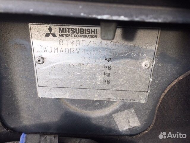 Разбор на запчасти Mitsubishi Pajero