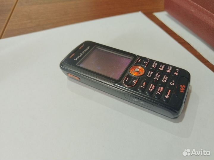 Sony Ericsson W200i