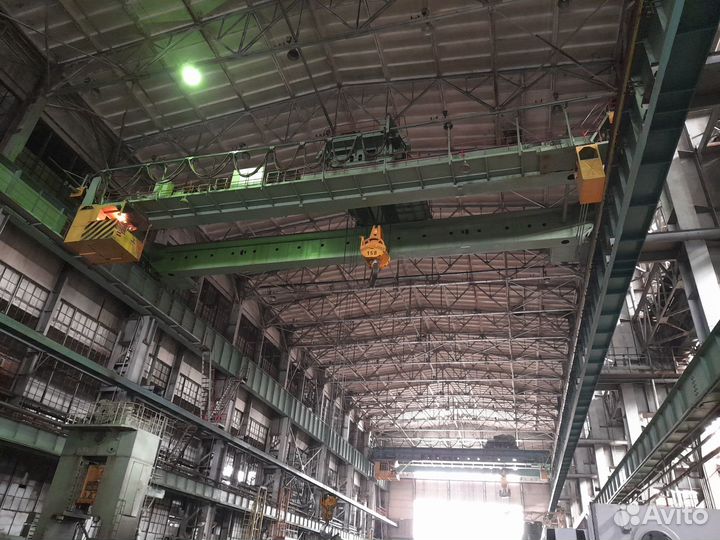 Электрический мостовой кран, грузоподъем 30 т, 5т