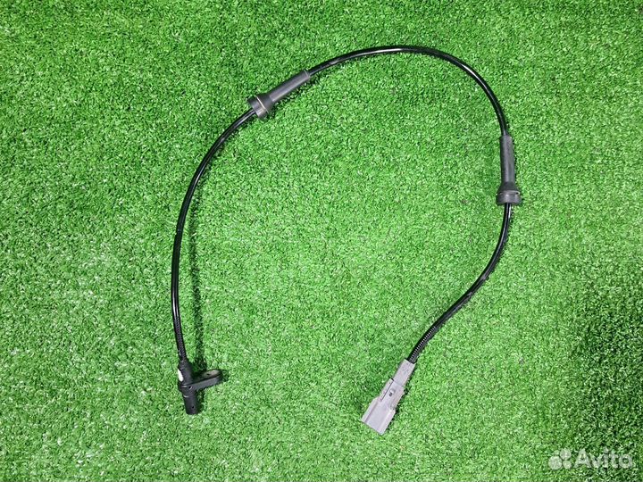 Датчик абс задний левый Ниссан Кашкай J11