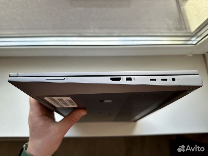 HP ZBook Fury 17 G7 - i7/32/512/RTX 5000 16Gb