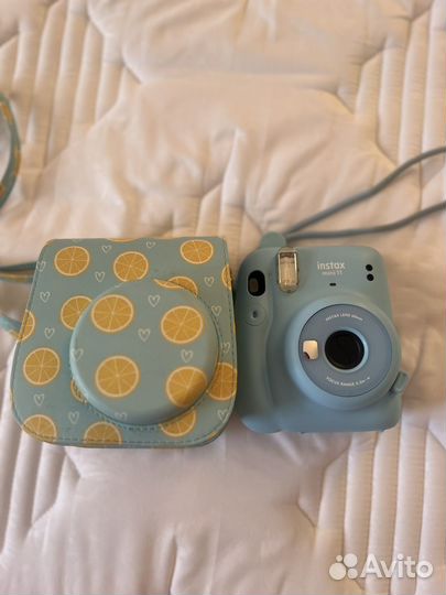 Фотоаппарат мгновенной печати instax