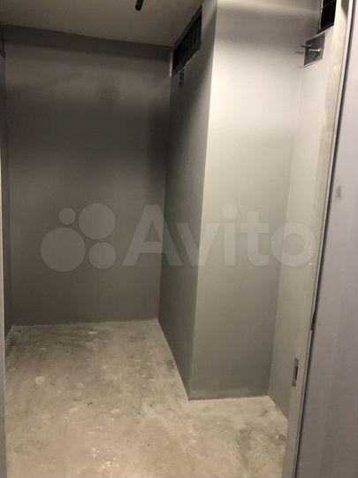 Машиноместо, 10 м²