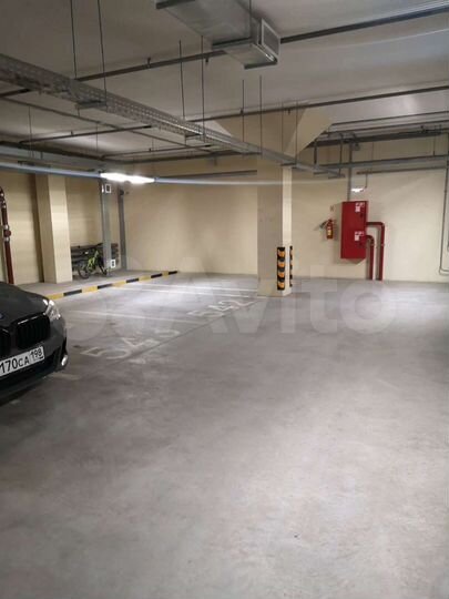 Машиноместо, 12 м²