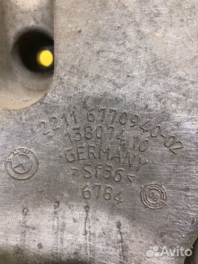 Кронштейн двигателя левый Bmw 5 E60 N52 2007