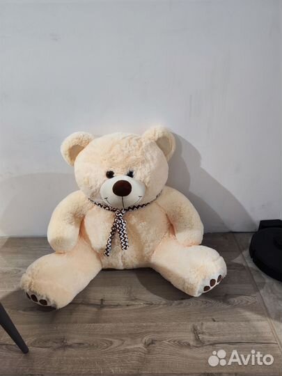 Плюшевый медведь