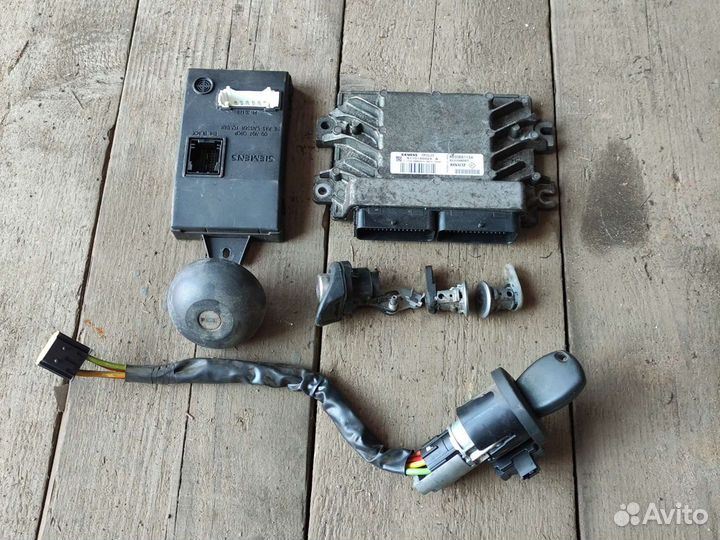 Renault Logan комплект зажигания