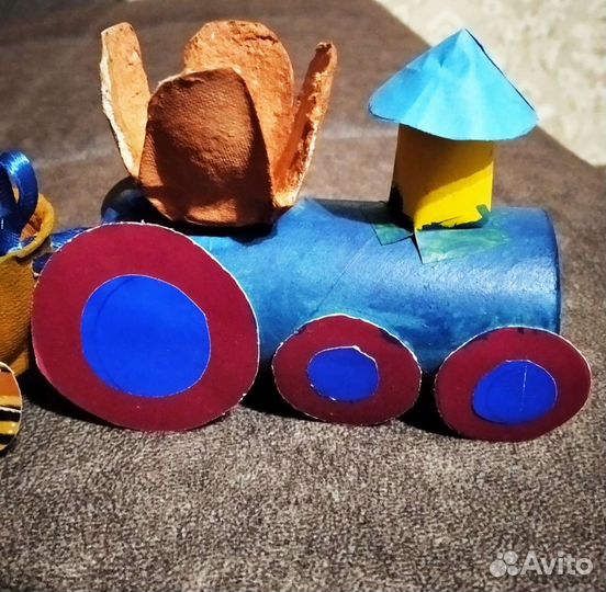 Поделка из бросового материала