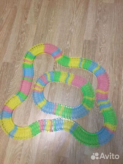 Автотрек гибкий, светится в темноте