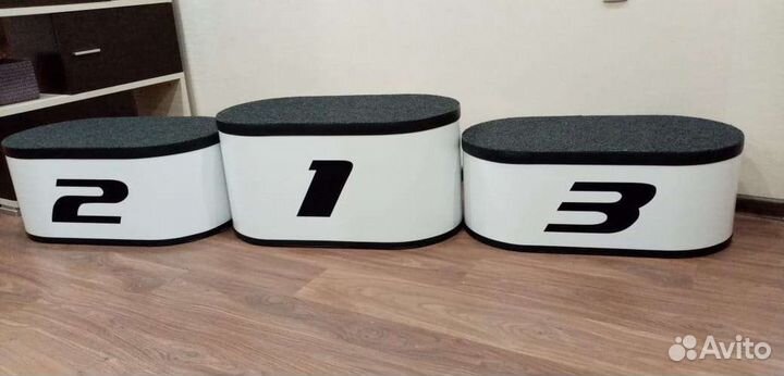 Пьедестал почета 