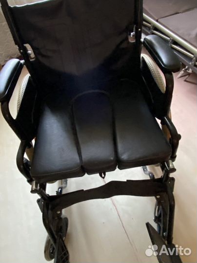 Инвалидная коляска новая