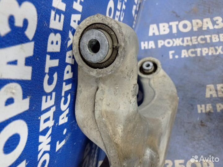 Рычаг задний нижний левый Bmw E65 седан 2004