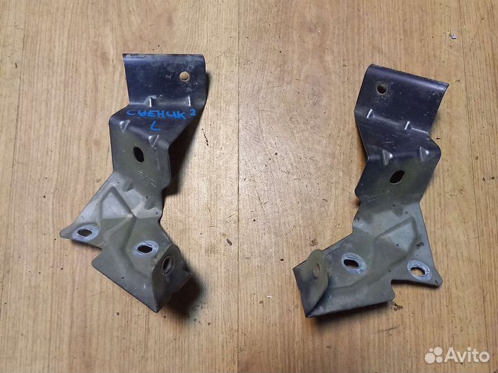 Крепления передних крыльев renault scenic 2