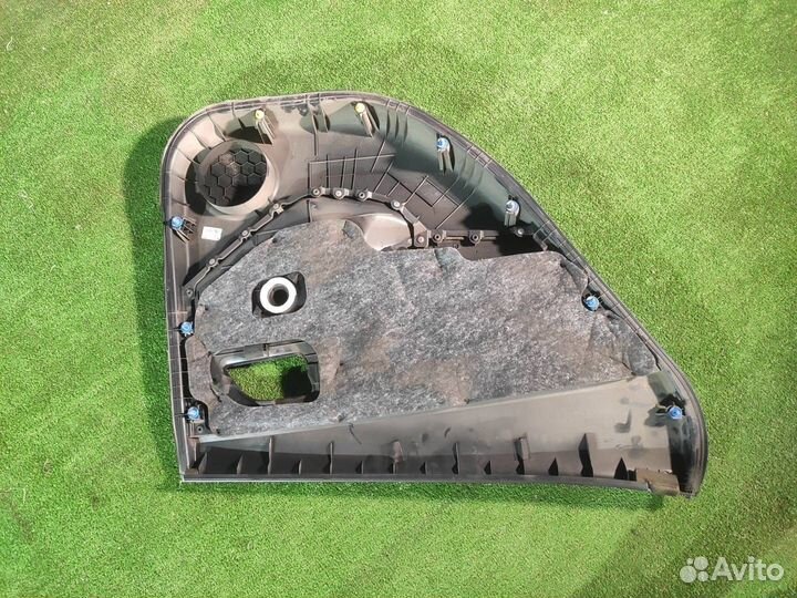 Обшивка двери задняя правая Kia Rio 3 седан 1.4