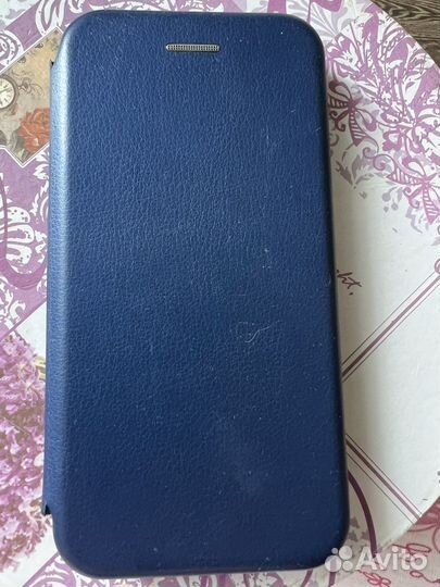 Чехол на iPhone