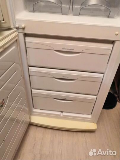 Холодильник бу Атлант