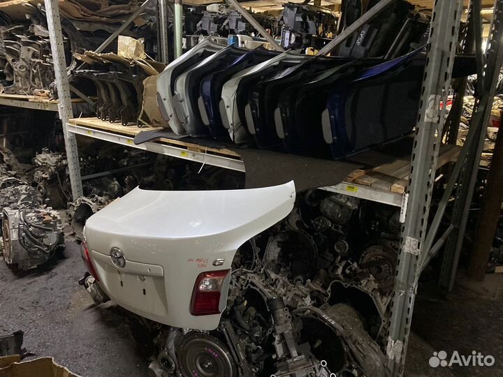 Крышка багажника Toyota Camry 40