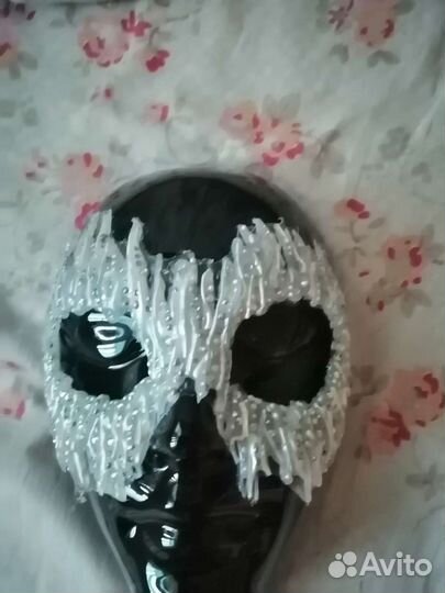 Маска маскарадная