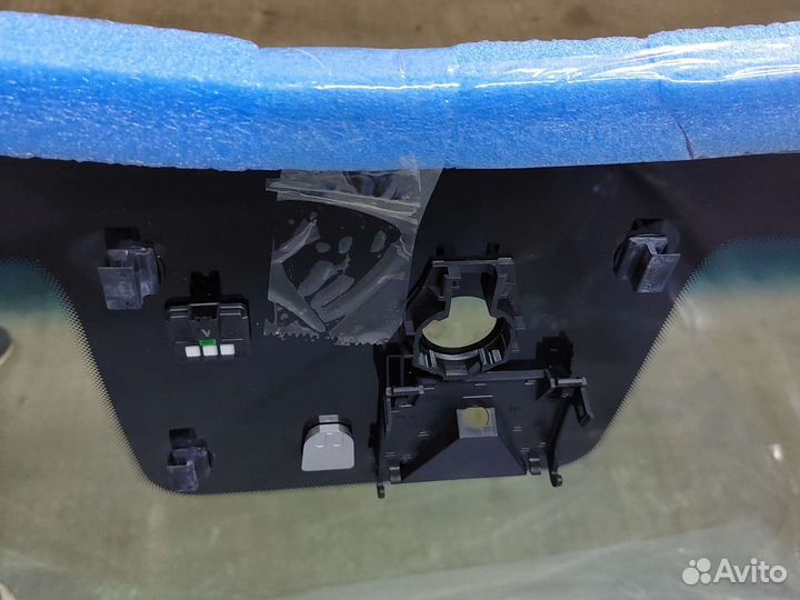 Ветровое стекло stinger 17