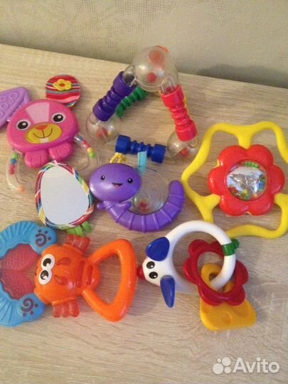 Развивающие игрушки,погремушки