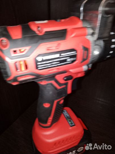 Комплект для рыбалки шуруповерт 2 АКБ новый