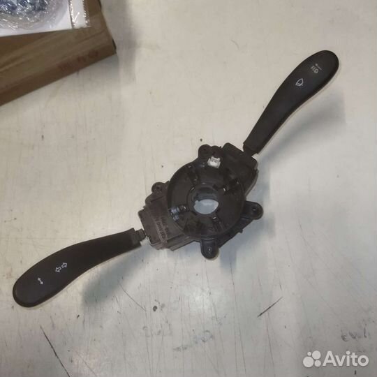 Подрулевой переключатель Chevrolet Niva