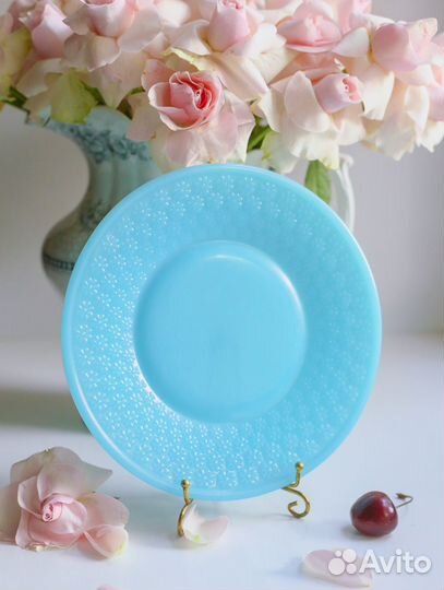 Старинная тарелочка опалиновое стекло Франция