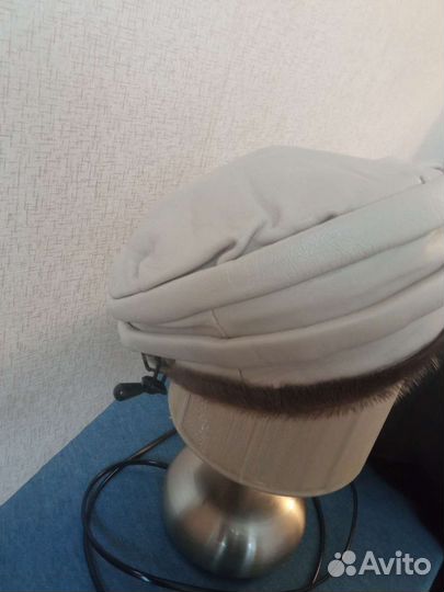 Шапка кожаная с мехом женская