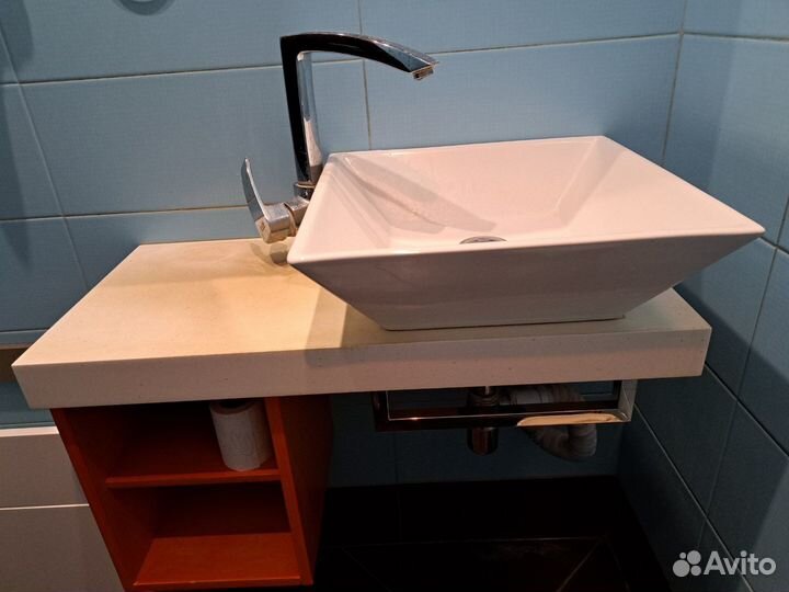Раковина с тумбой и краном, бу
