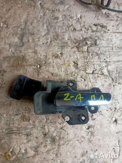 Ручка внутренняя передняя левая Opel Zafira A