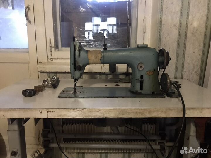 Швейный стол