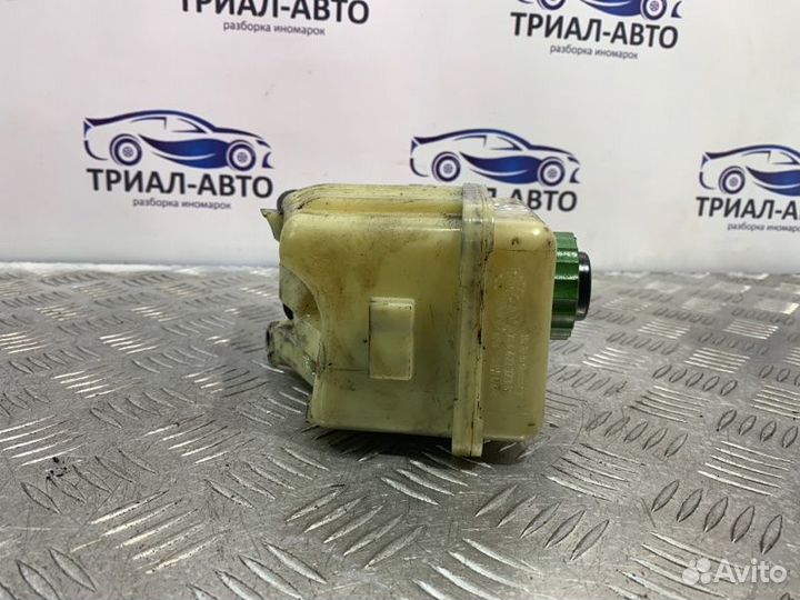 Бачок жидкости гур Audi Q7 4L 3.0 diesel