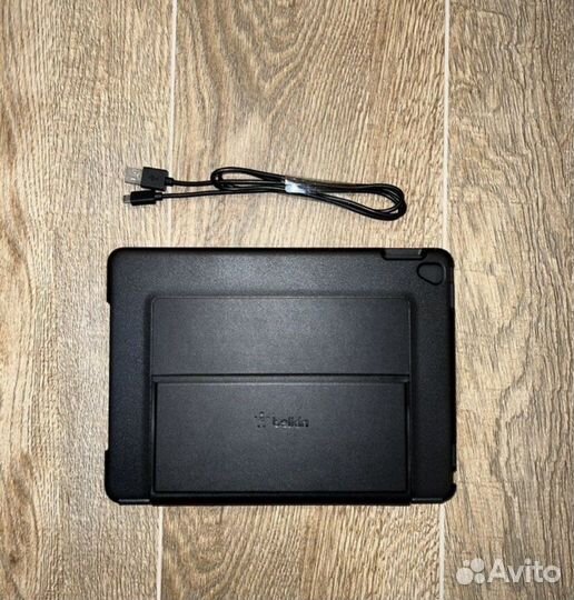 Док-станция чехол с клавиатурой