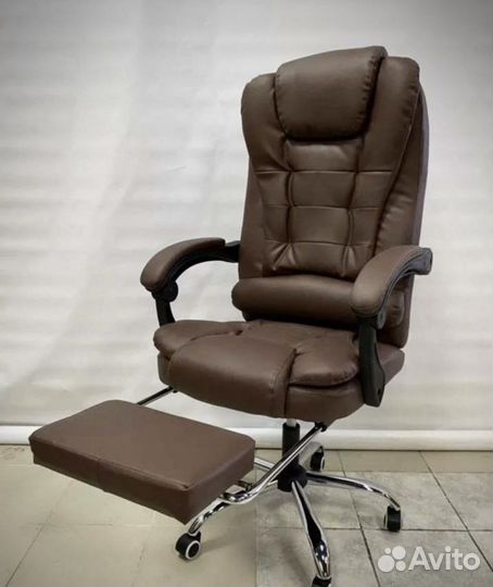 Офисное кресло руководителя