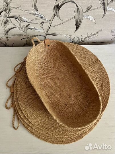 Корзинка и сервировочные салфетки из джута