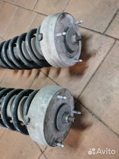 Передние амортизаторы bmw X5, e70