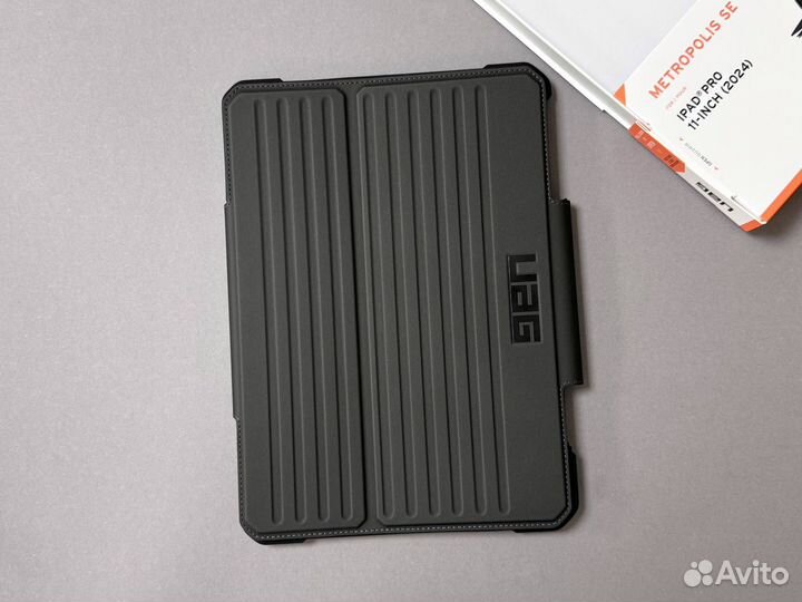 Чехол на iPad Pro 11 2024 UAG