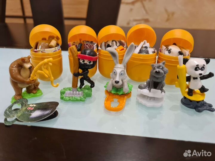 Игрушки из kinder: Маша и Медв,natoons, нг - новые